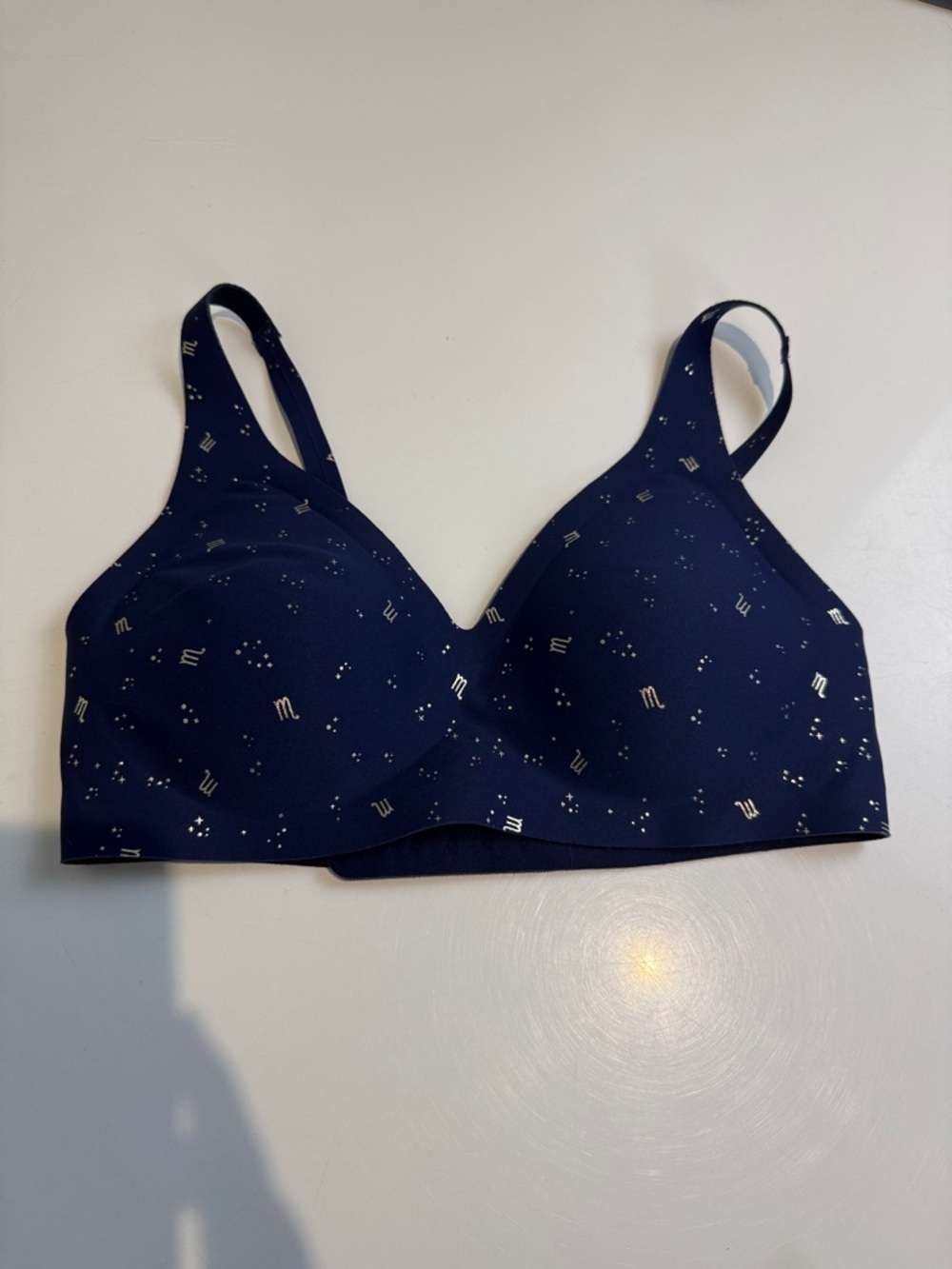 Knix Revolution V-Neck Wireless Bra Size XS - Picture 2 of 5